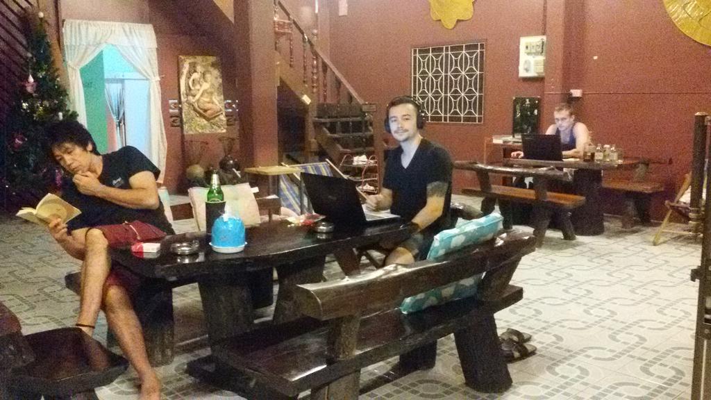 Sangjun Guesthouse Trat Exterior foto